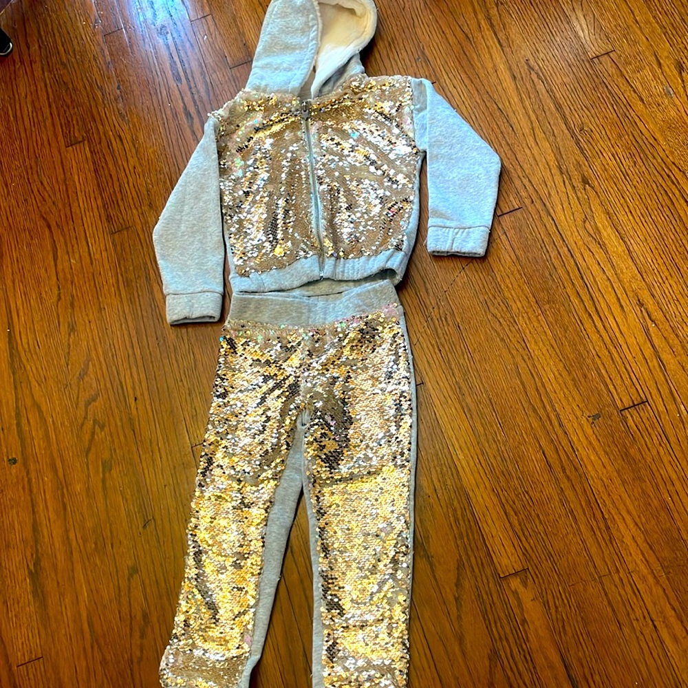 fancy jogging suit sequins size 4   ( BWC)